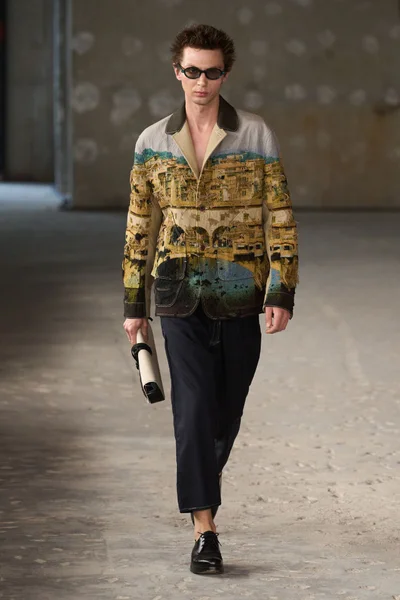 Look 39